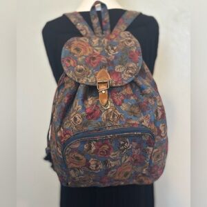 Gitano Large Floral Vintage Coated Canvas Backpack GUC